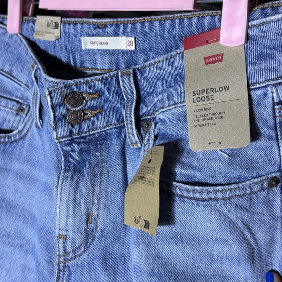 NWT Levi's Superlow Women's Jeans Table Talk Low Rise Straight 28 Regular - Picture 7 of 10